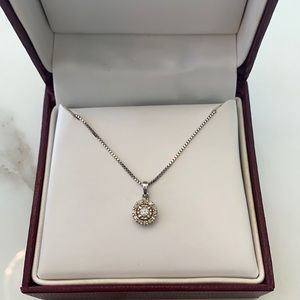 a diamond necklace